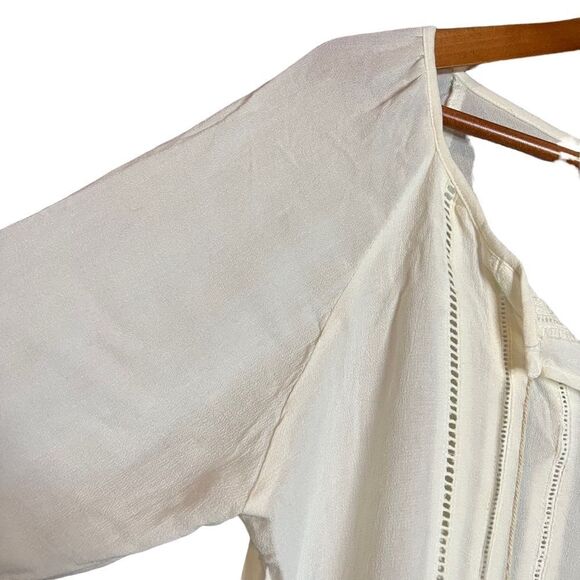 3 for $30! Elodie off white blouse. Size xs - Picture 10 of 10